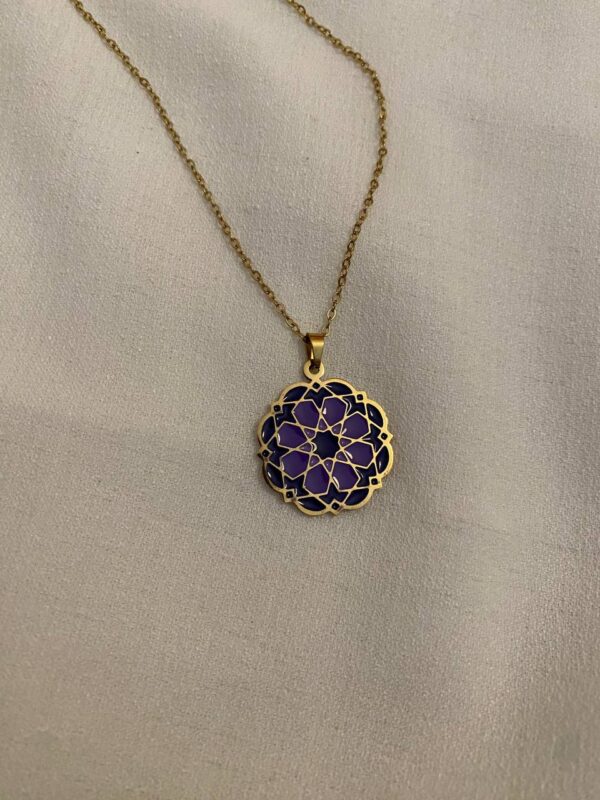 Andalusian star geometric pendant necklace with deep violet
