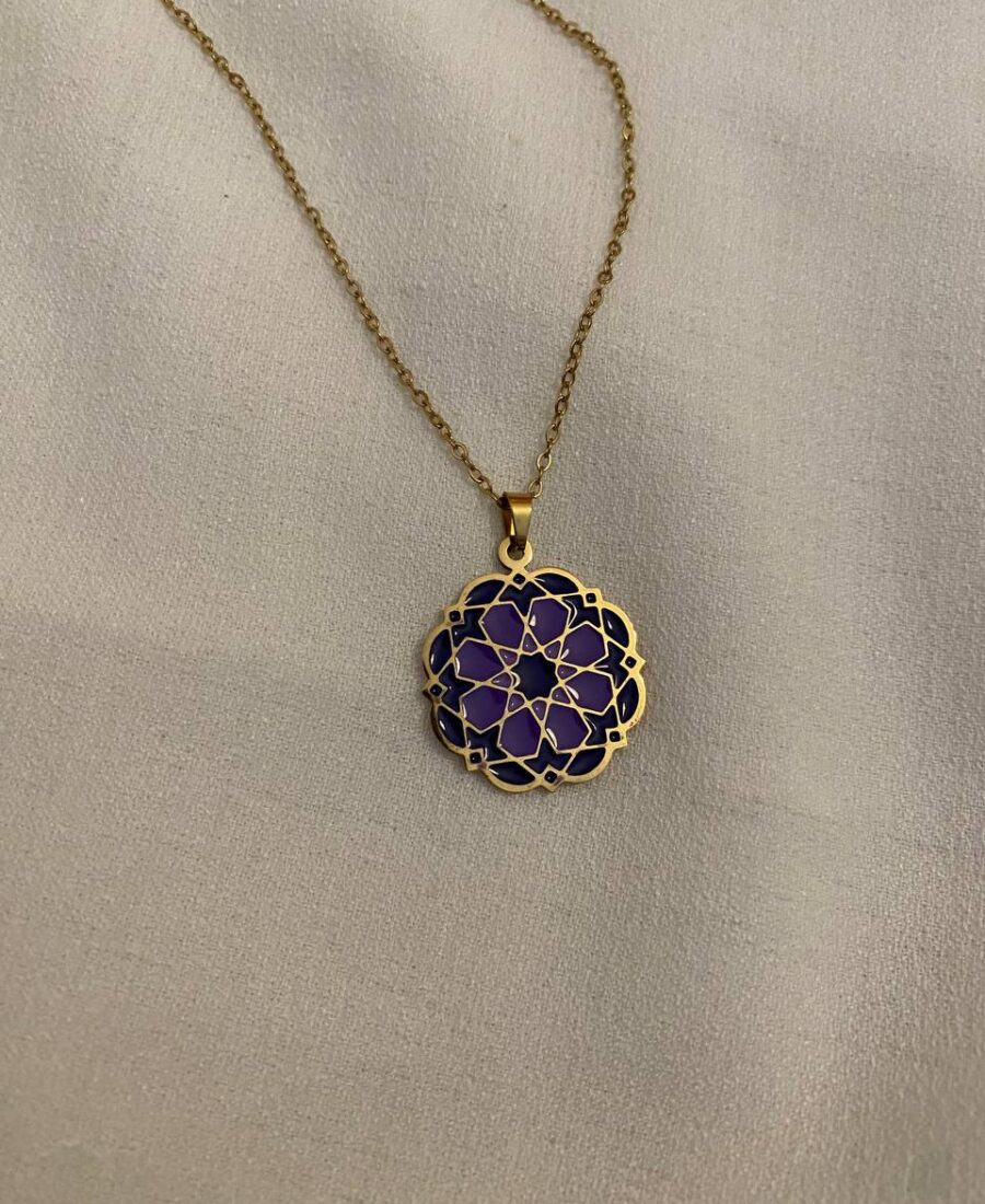 Andalusian Star Pendant in Deep Violet