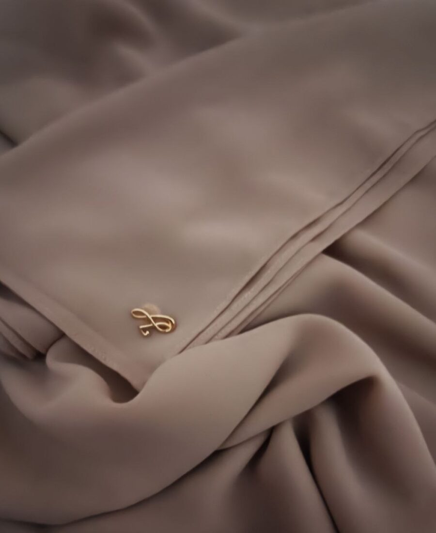 Premium Chiffon Hijab – Warm Hazelnut